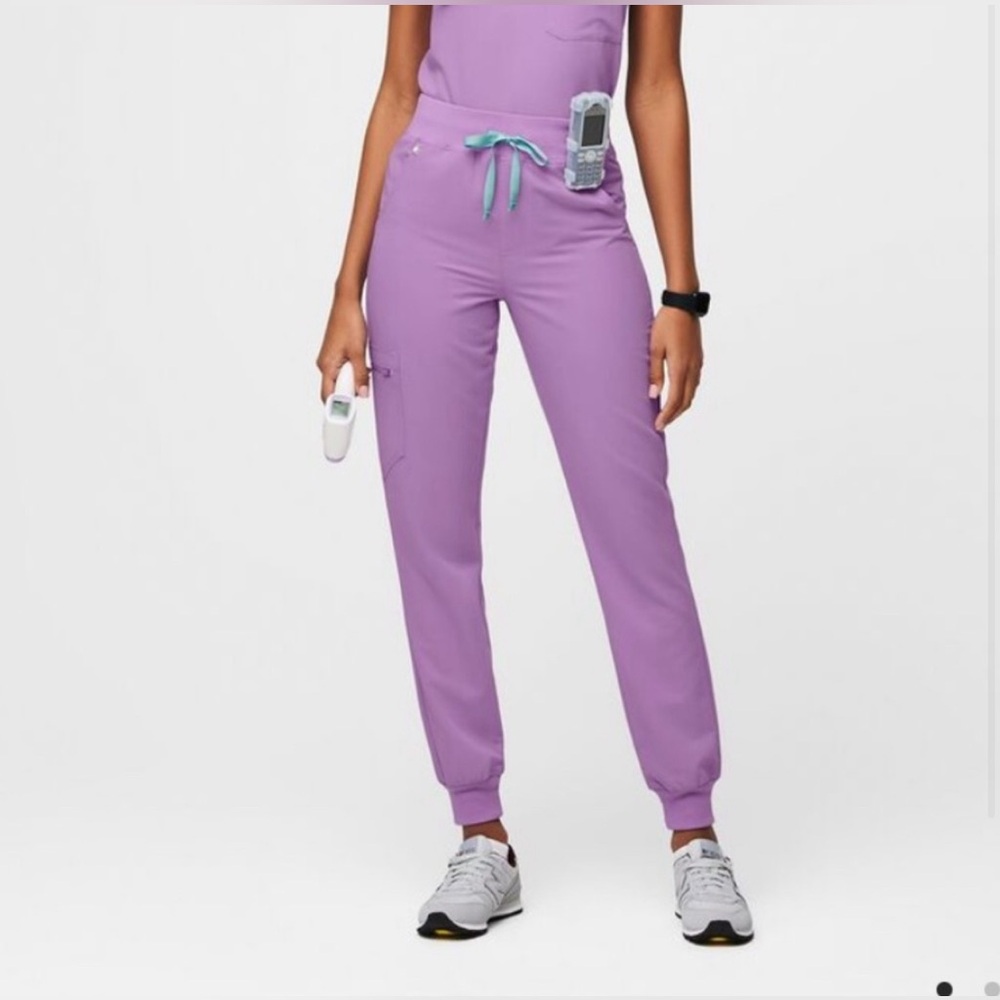 COPY - Zamora jogger scrub pants by Figs